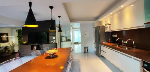 Casa de Condomínio com 3 Quartos à venda, 258m² no Itapuã, Salvador