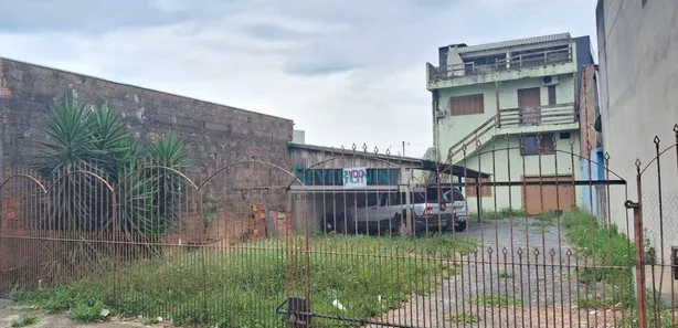 Sobrado com 3 Quartos à venda, 350m² no Vila Silveira Martins, Cachoeirinha