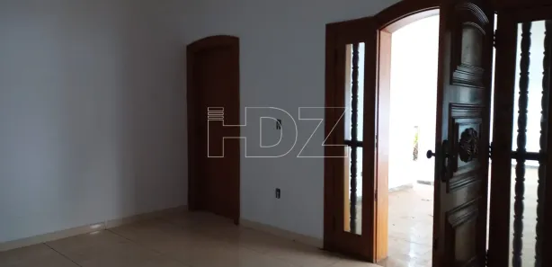 Sala Comercial com 4 Quartos para venda ou aluguel, 462m² no Centro, Araraquara