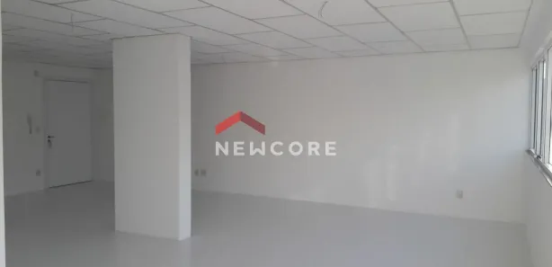 Sala Comercial com 1 Quarto à venda, 60m² no Panazzolo, Caxias do Sul