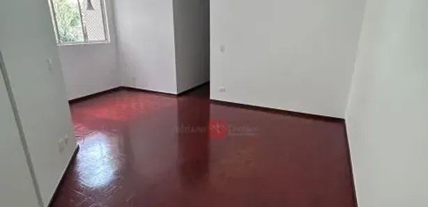 Apartamento com 3 Quartos para alugar, 70m² no Cláudia, Londrina