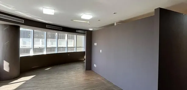 Sala Comercial à venda, 114m² no Panazzolo, Caxias do Sul