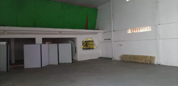 Galpão/Depósito/Armazém para venda ou aluguel, 600m² no Barra da Tijuca, Rio de Janeiro