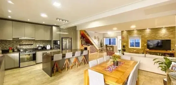 Casa com 3 Quartos para venda ou aluguel, 257m² no Igara, Canoas