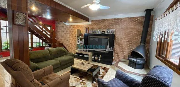 Sobrado com 4 Quartos à venda, 360m² no Vila Imbui, Cachoeirinha