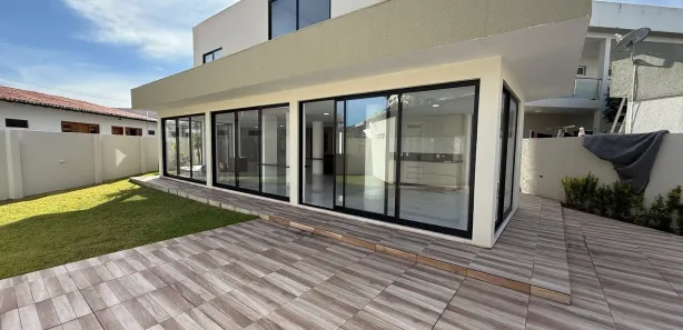 Casa de Condomínio com 4 Quartos à venda, 220m² no Candelária, Natal