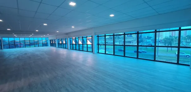Sala Comercial para alugar, 300m² no Barra Olímpica, Rio de Janeiro