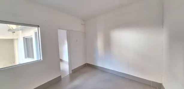 Casa com 2 Quartos para alugar, 40m² no Santa Tereza, Belo Horizonte