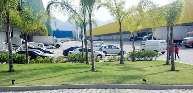 Galpão/Depósito/Armazém para alugar, 883m² no Taquara, Rio de Janeiro