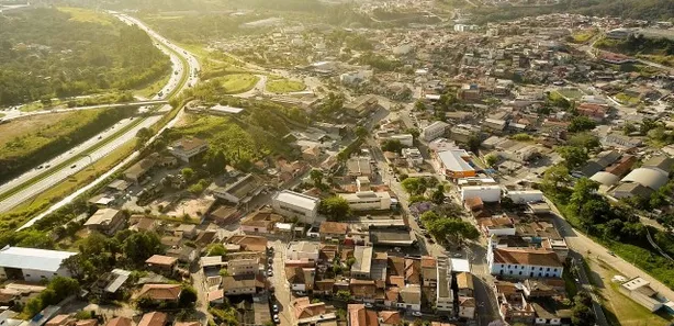 Galpão/Depósito/Armazém para alugar, 1684m² no Centro, Araçariguama