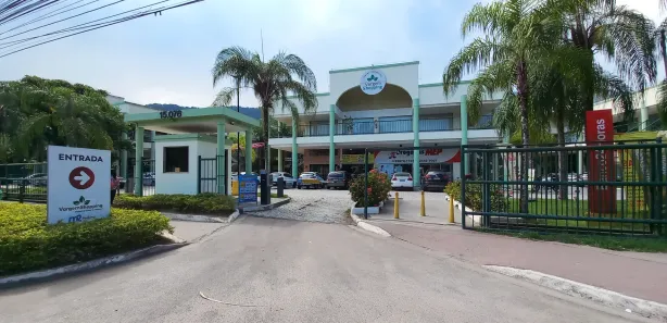 Ponto Comercial para alugar, 32m² no Vargem Pequena, Rio de Janeiro
