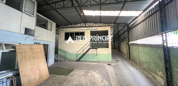 Galpão/Depósito/Armazém para venda ou aluguel, 480m² no Taquara, Rio de Janeiro