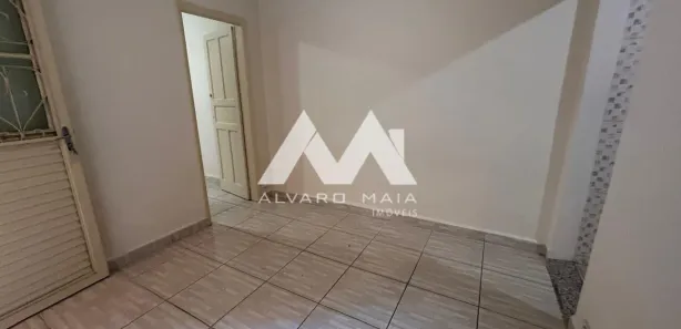 Casa com 2 Quartos para alugar, 60m² no Cruzeiro, Belo Horizonte