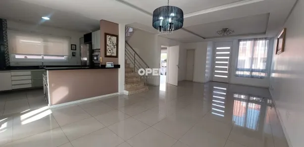 Sobrado com 3 Quartos para alugar, 230m² no Igara, Canoas