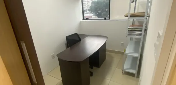 Sala Comercial para alugar, 44m² no Adrianópolis, Manaus