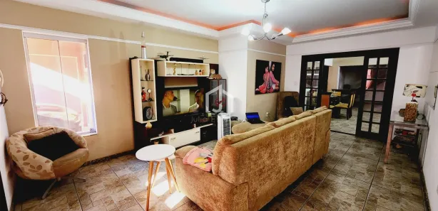 Sobrado com 3 Quartos à venda, 260m² no Jardim Califórnia, Taubaté