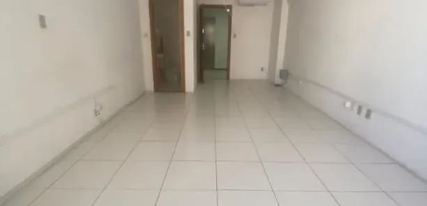 Sala Comercial à venda, 29m² no Stiep, Salvador
