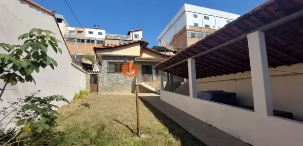 Casa com 3 Quartos à venda, 253m² no Ipê, Belo Horizonte