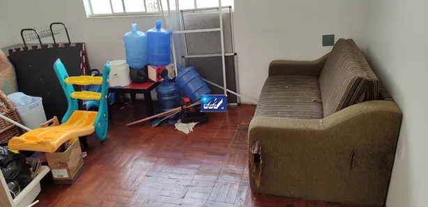 Casa com 2 Quartos para alugar, 227m² no Santa Tereza, Belo Horizonte