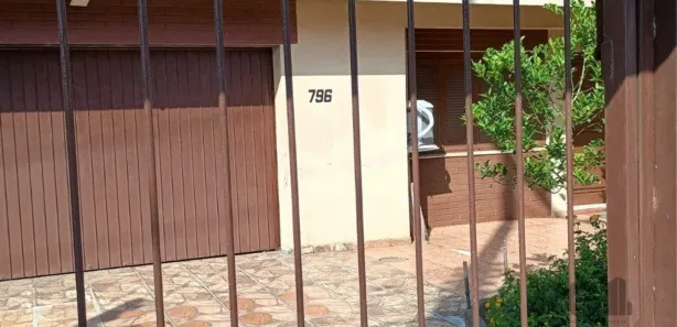 Casa com 3 Quartos à venda, 330m² no Vila Princesa Izabel, Cachoeirinha