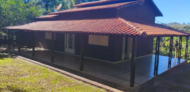 Fazenda/Sítio com 3 Quartos para alugar, 64m² no Condomínio Parque dos Cisnes, Goiânia