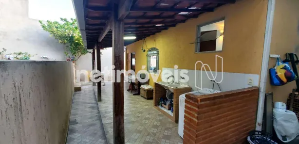 Casa com 3 Quartos à venda, 330m² no São Marcos, Belo Horizonte