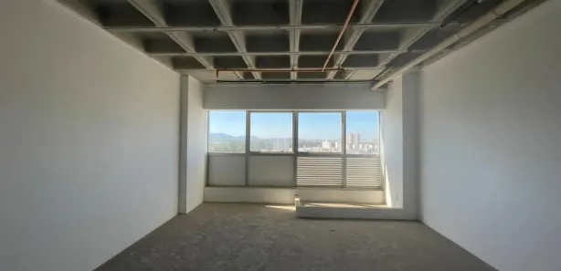 Sala Comercial à venda, 37m² no Vila Mogilar, Mogi das Cruzes