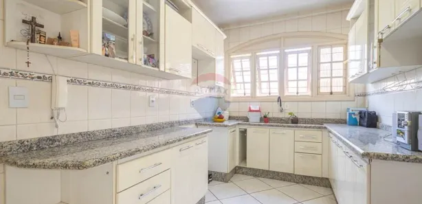 Sobrado com 4 Quartos à venda, 250m² no Bom Princípio, Gravataí