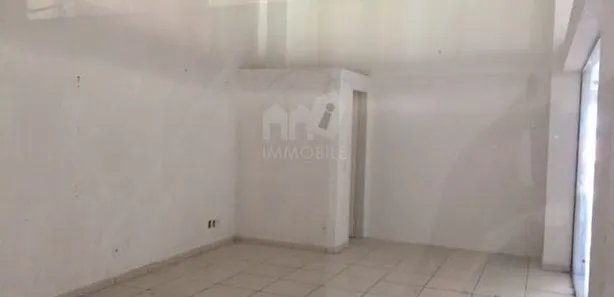 Ponto Comercial para alugar, 28m² no Retiro, Petrópolis