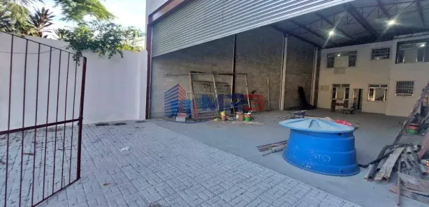 Galpão/Depósito/Armazém para alugar, 236m² no Rocha Miranda, Rio de Janeiro