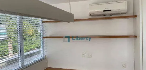 Sala Comercial à venda, 32m² no Charitas, Niterói