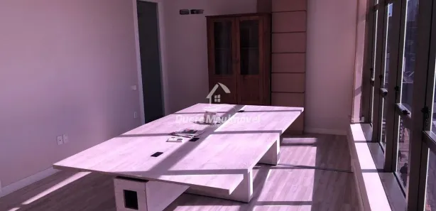 Sala Comercial à venda, 101m² no São Pelegrino, Caxias do Sul