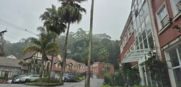 Ponto Comercial para alugar, 32m² no Quarteirão Brasileiro, Petrópolis