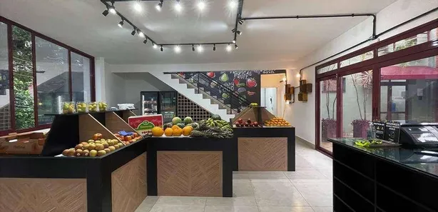 Ponto Comercial à venda, 177m² no Chácara São João, Carapicuíba