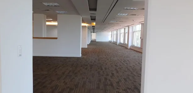 Sala Comercial para venda ou aluguel, 556m² no Jacarepaguá, Rio de Janeiro
