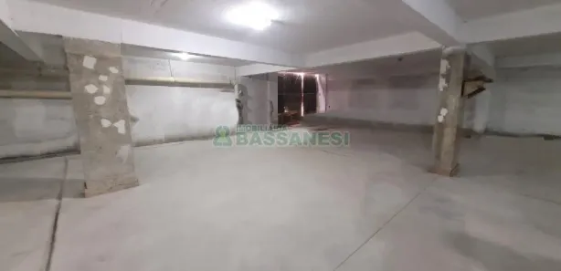 Ponto Comercial à venda, 315m² no Kayser, Caxias do Sul