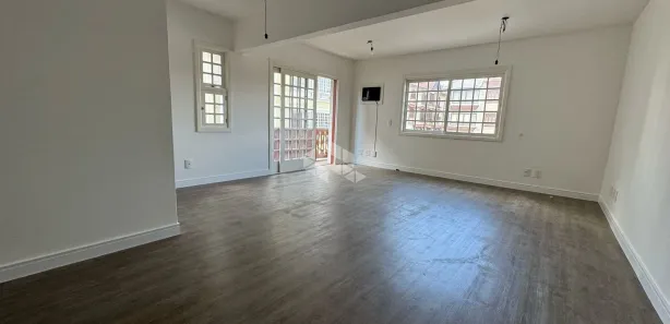 Sala Comercial à venda, 38m² no Centro, Gramado