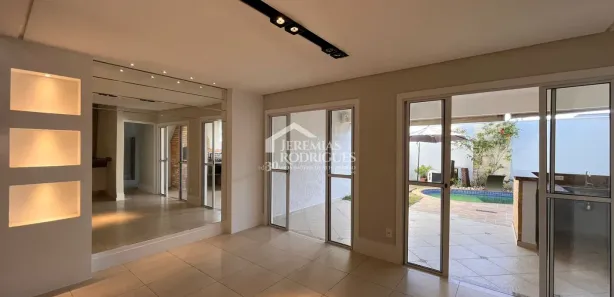Sobrado com 3 Quartos à venda, 248m² no Castelo, Tremembé