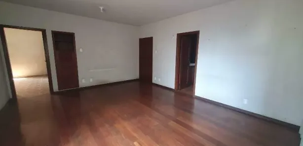 Casa com 3 Quartos para alugar, 260m² no Funcionários, Belo Horizonte