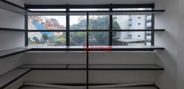 Sala Comercial à venda, 32m² no Parque Bela Vista, Salvador