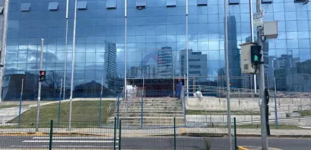 Sala Comercial com 1 Quarto para alugar, 1200m² no Boa Viagem, Recife