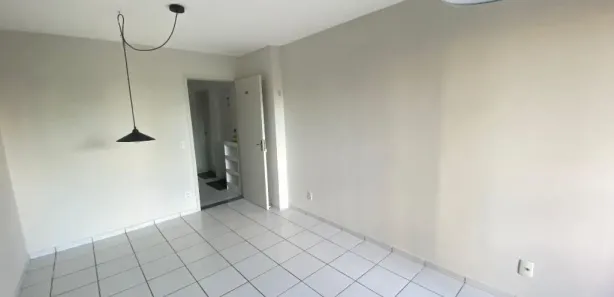Apartamento com 2 Quartos para alugar, 58m² no Candelária, Natal