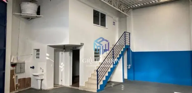 Galpão/Depósito/Armazém para alugar, 230m² no Vila Artura, Sorocaba
