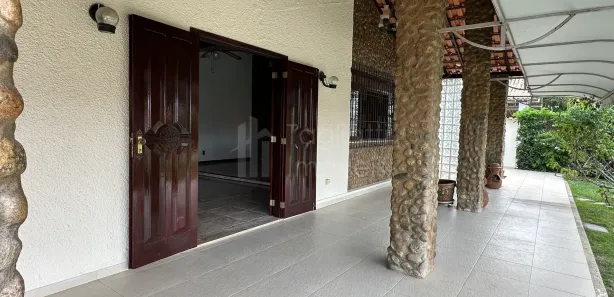 Casa com 4 Quartos para alugar, 227m² no Centro (Iguabinha), Araruama