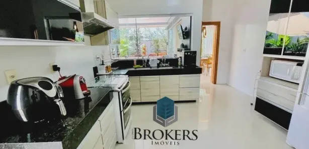 Casa de Condomínio com 3 Quartos à venda, 220m² no Jardins Valência, Goiânia