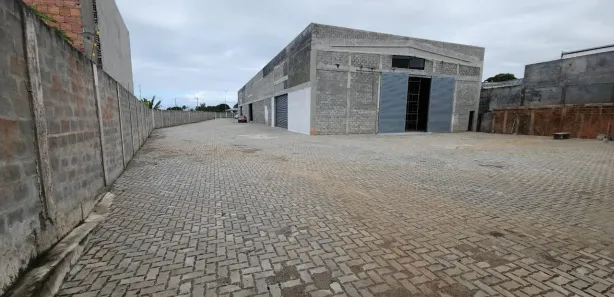 Galpão/Depósito/Armazém para alugar, 490m² no Recreio Ipitanga, Lauro de Freitas