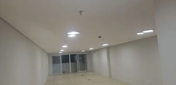 Sala Comercial para alugar, 94m² no Centro, Santos