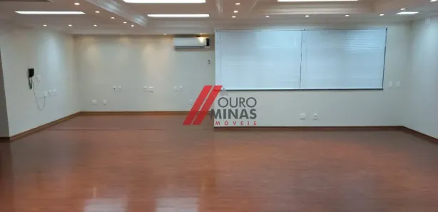 Sala Comercial para alugar, 130m² no Santa Efigênia, Belo Horizonte