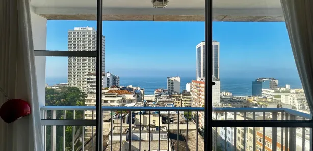 Apartamento com 2 Quartos para alugar, 82m² no Leme, Rio de Janeiro