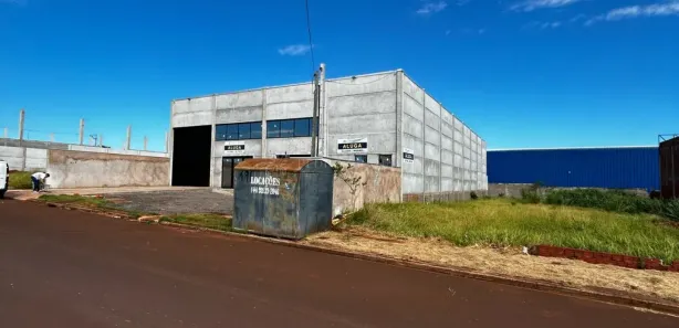 Prédio Comercial para alugar, 800m² no , Marialva